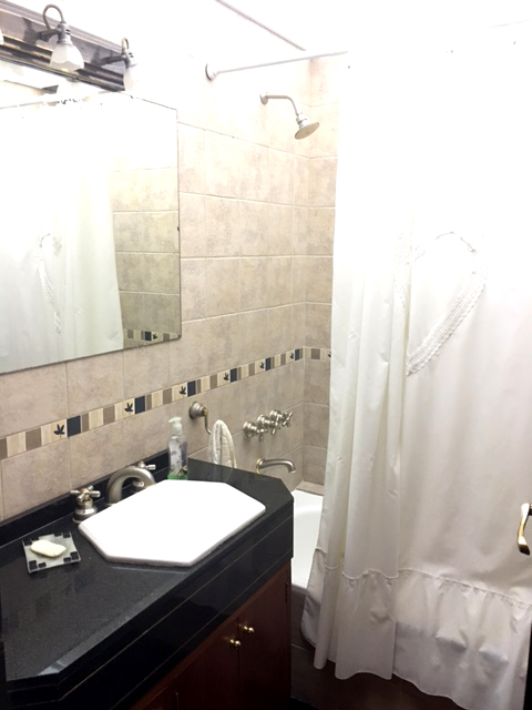 MUY BUEN CASA DE 5 AMBIENTES CON COCHERA, PATIO, QUINCHO Y TERRAZA — foto 13