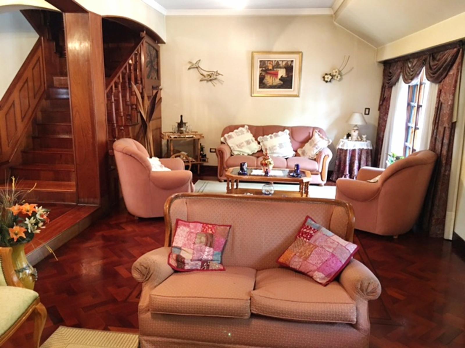EXCELENTE CASA DE 5 AMB C/DEP DE SERV, JARDIN C/PISCINA, GARAGE Y 3 BALCONES — foto 9