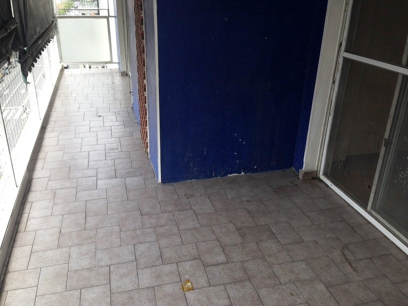 EXCELENTE DEPARTAMENTO DE 5 AMBIENTES CON BALCON CORRIDO, COCHERA FIJA CUBIERTA Y 2 BAULERAS — foto 4