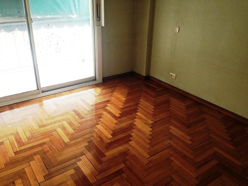 EXCELENTE DEPARTAMENTO DE 5 AMBIENTES CON BALCON CORRIDO, COCHERA FIJA CUBIERTA Y 2 BAULERAS — foto 9
