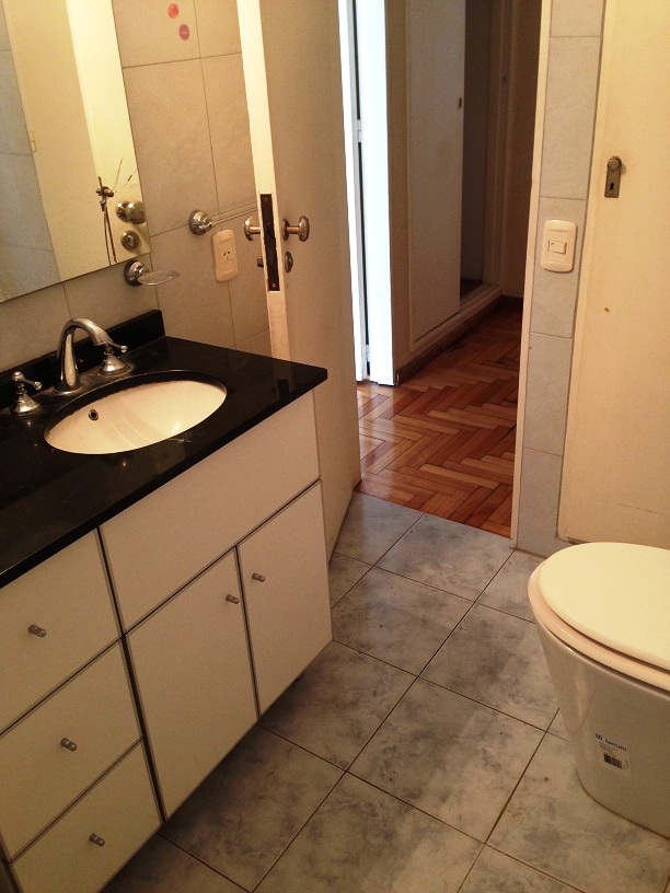 EXCELENTE DEPARTAMENTO DE 5 AMBIENTES CON BALCON CORRIDO, COCHERA FIJA CUBIERTA Y 2 BAULERAS — foto 14