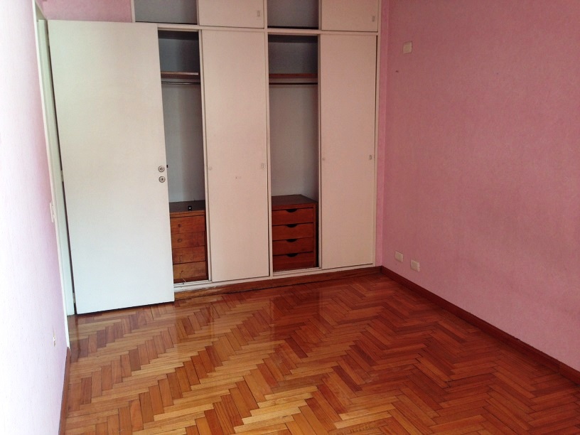 EXCELENTE DEPARTAMENTO DE 5 AMBIENTES CON BALCON CORRIDO, COCHERA FIJA CUBIERTA Y 2 BAULERAS — foto 15