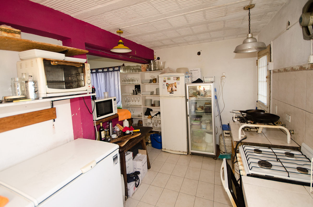 Casa de te EL ANGEL AZUL y vivienda sobre parque de 1500 m2 - 21