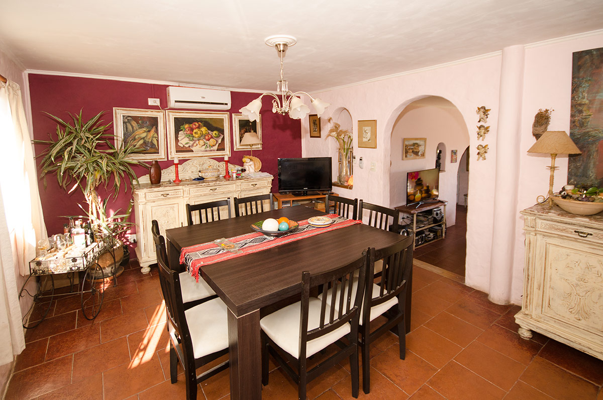 Casa de te EL ANGEL AZUL y vivienda sobre parque de 1500 m2 - 34