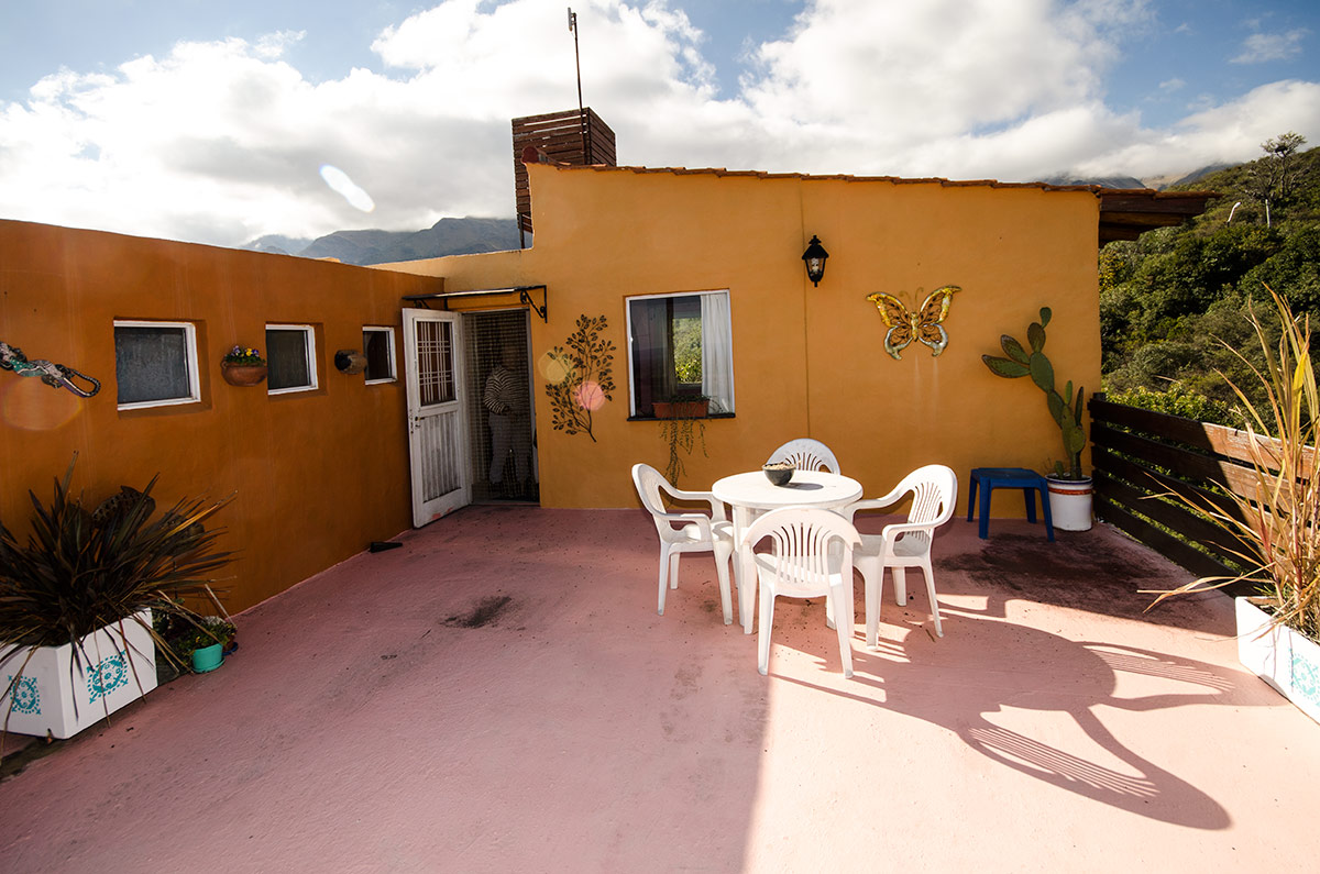 Casa de te EL ANGEL AZUL y vivienda sobre parque de 1500 m2 - 45