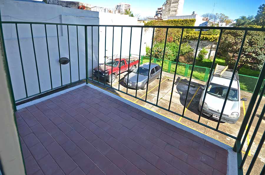2 Ambientes amplios con balcón, recién pintado — foto 5