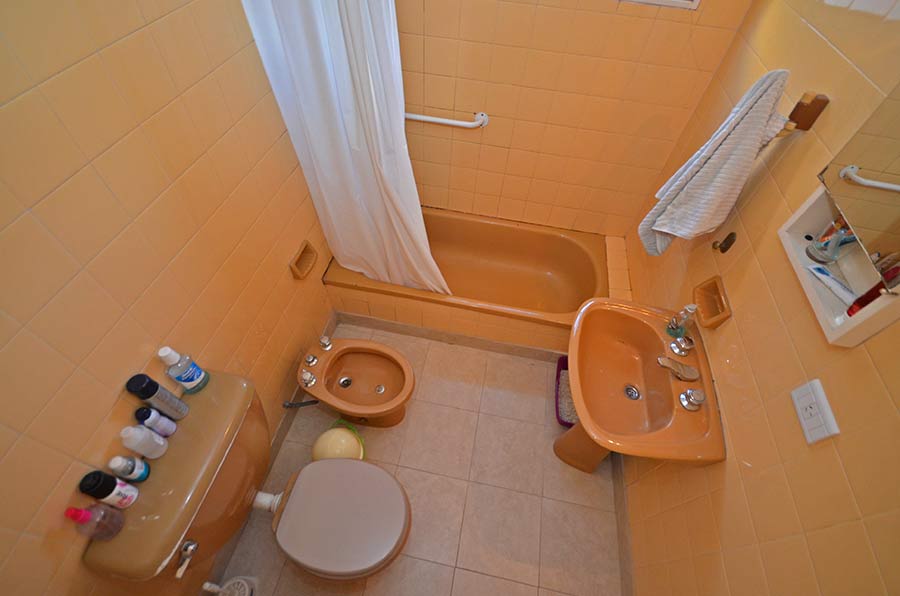 2 Ambientes amplios con balcón, recién pintado — foto 7