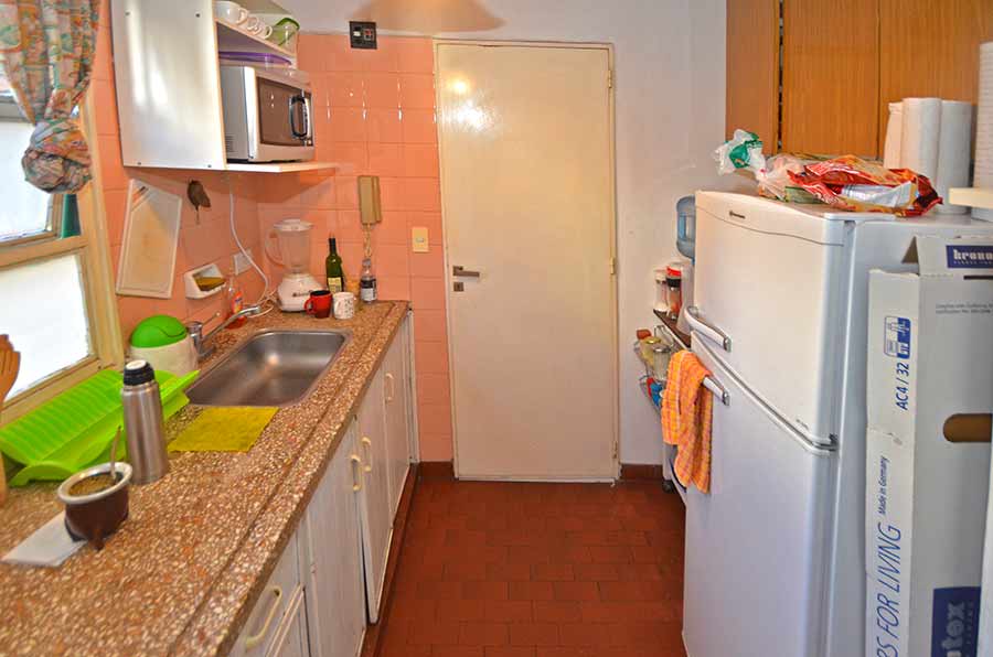 2 Ambientes amplios con balcón, recién pintado — foto 9