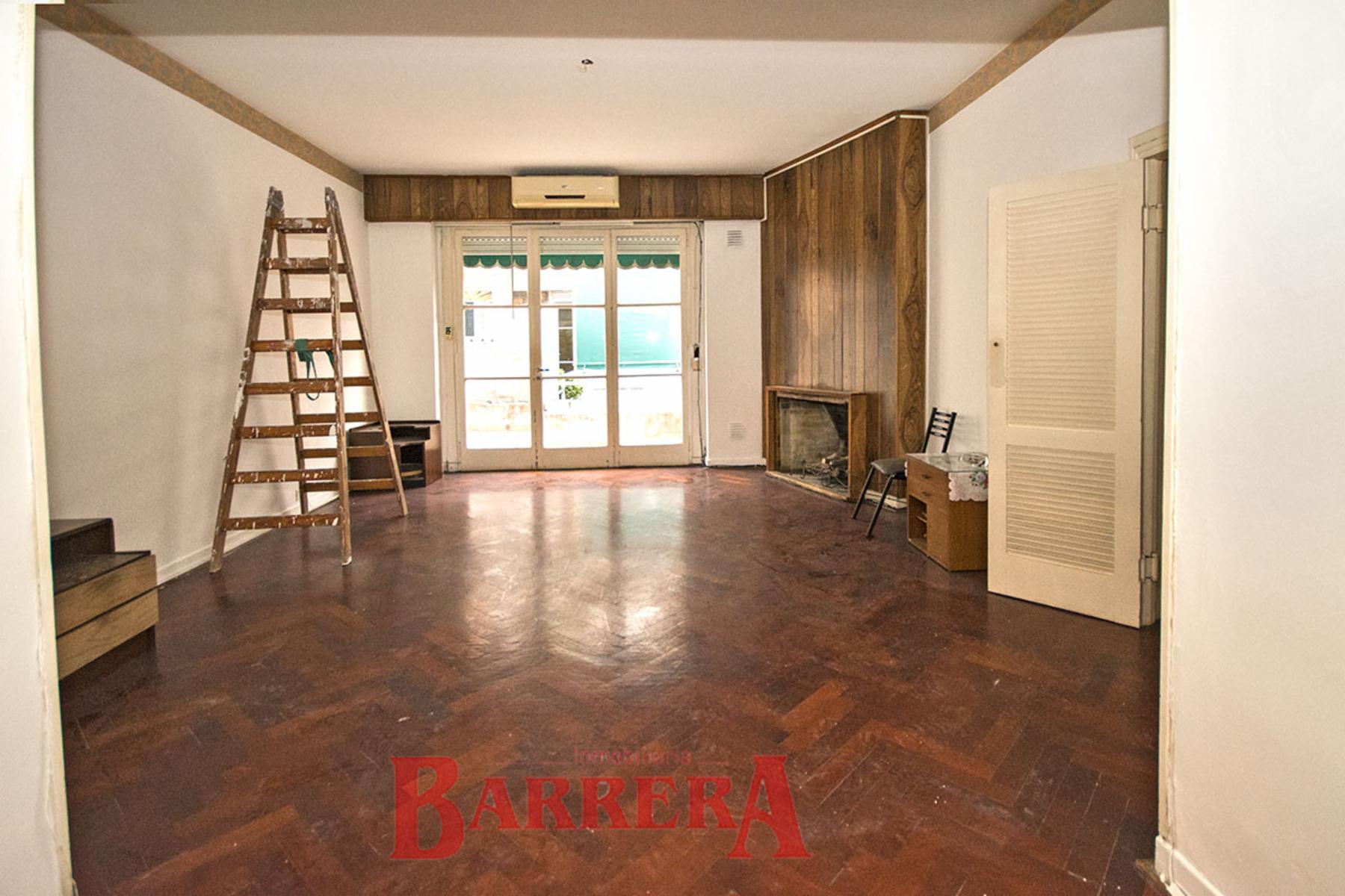 Depto 1º por escalera de 3 ambientes con balcon y cocina con lavadero separado — foto 2