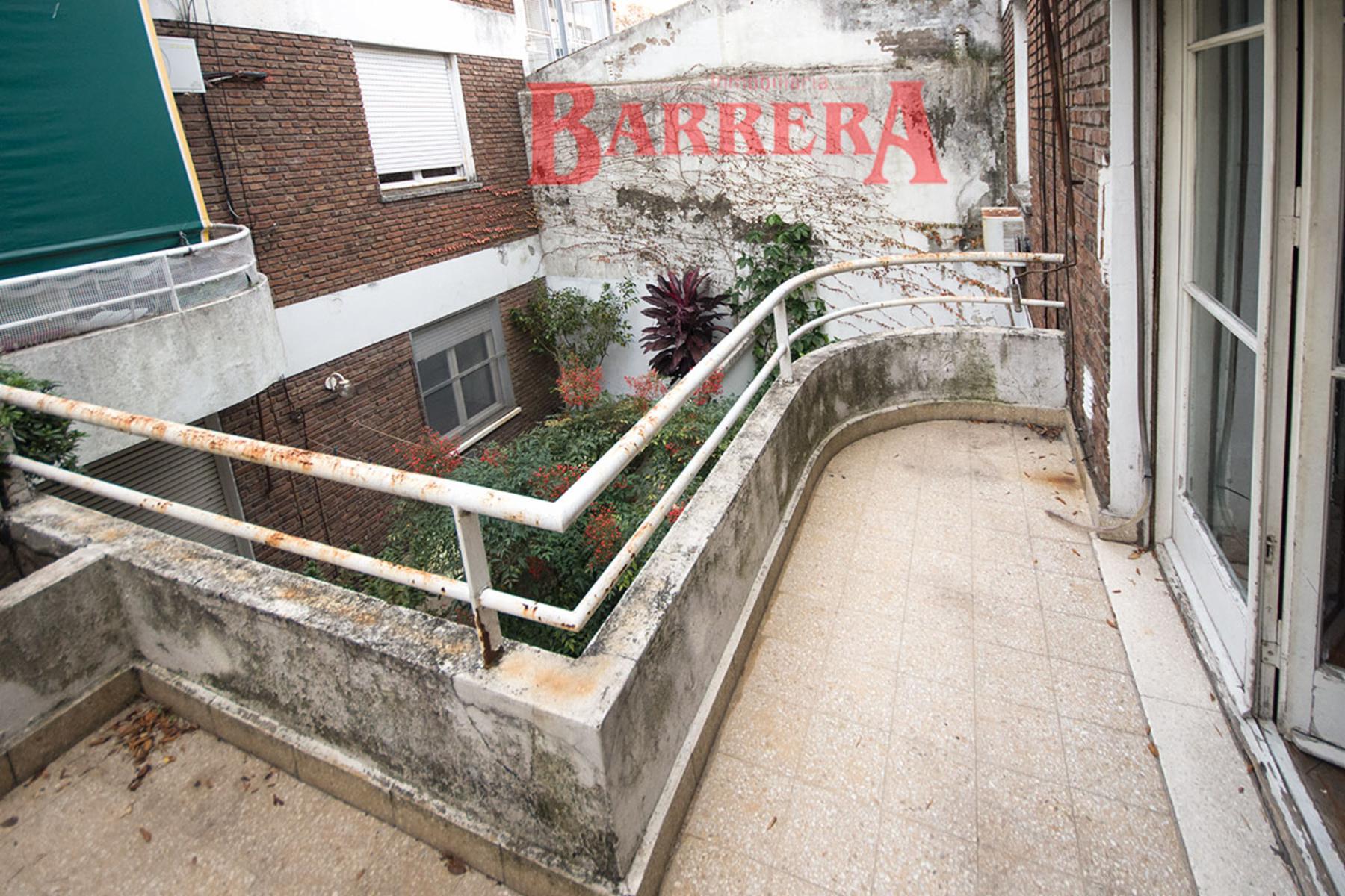 Depto 1º por escalera de 3 ambientes con balcon y cocina con lavadero separado — foto 4