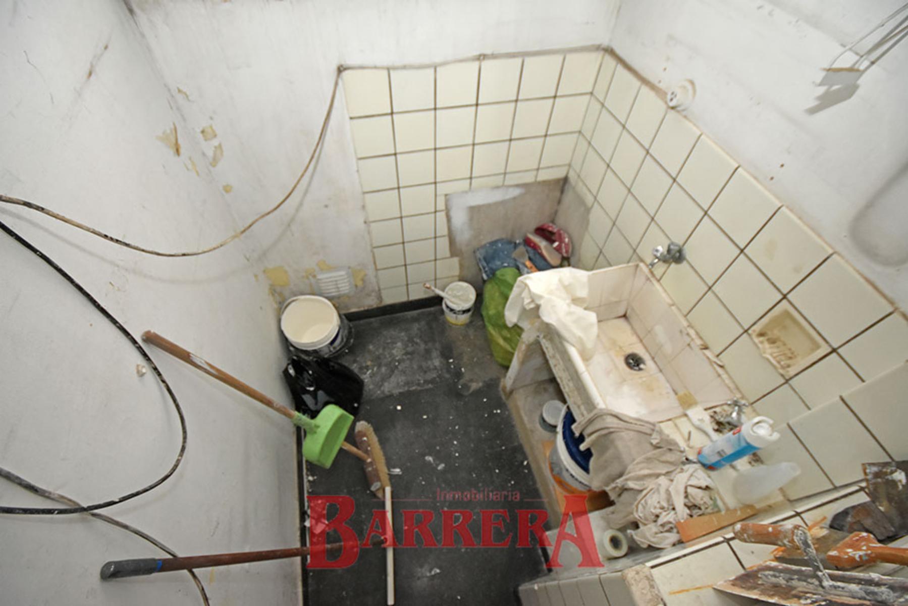 Depto 1º por escalera de 3 ambientes con balcon y cocina con lavadero separado — foto 8