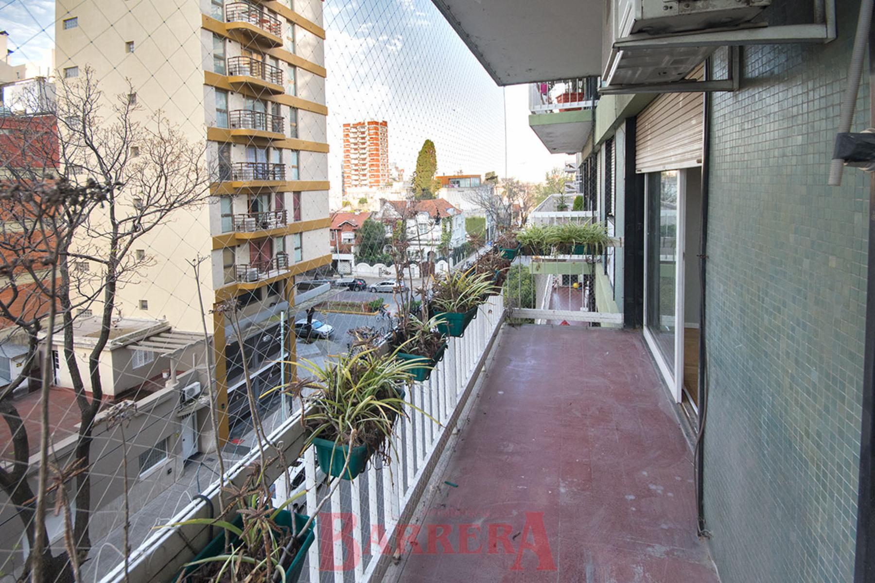 3 ambientes con dep. serv. Cochera DOBLE, 4to piso al frente Andonaegui esq. Mendoza — foto 7
