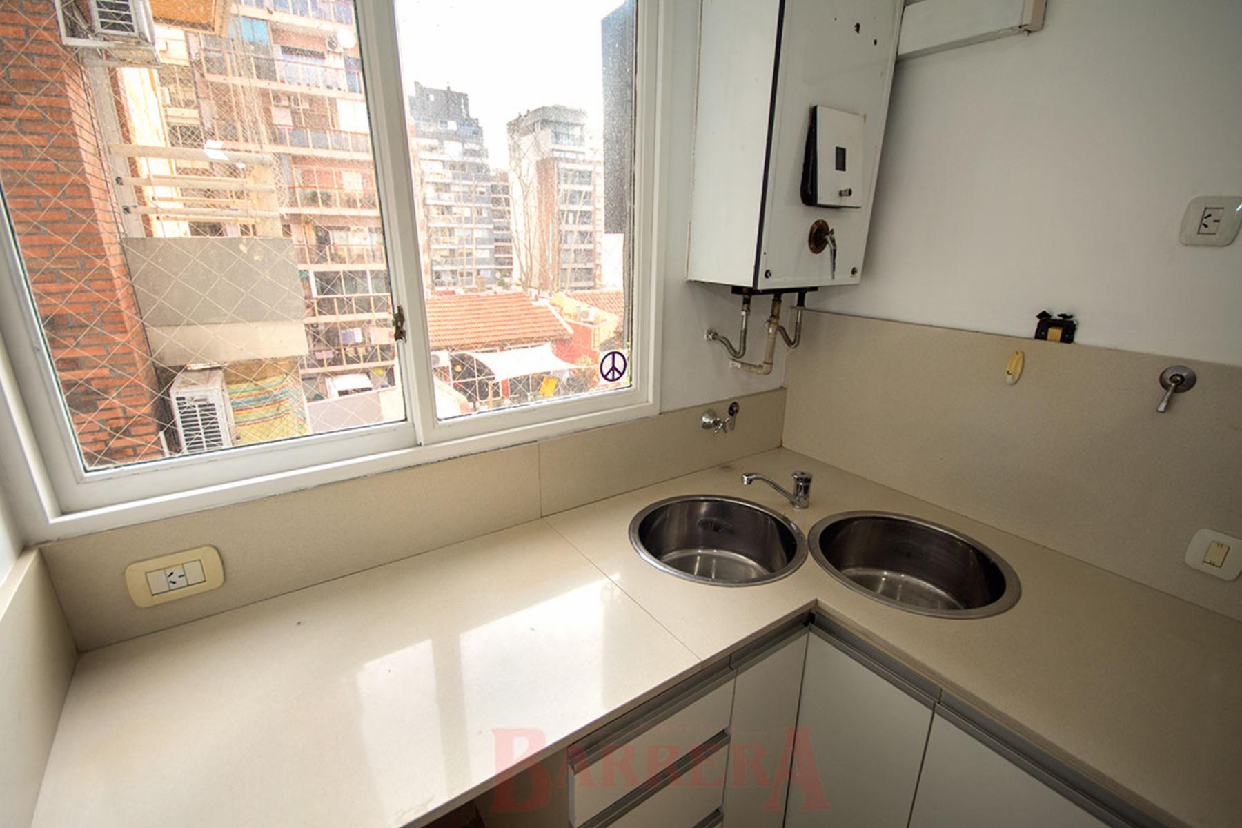 3 ambientes con dep. serv. Cochera DOBLE, 4to piso al frente Andonaegui esq. Mendoza — foto 14