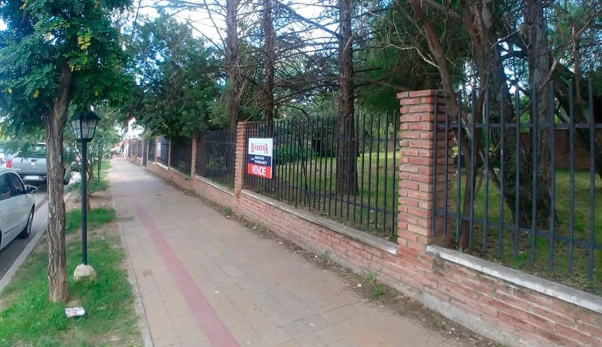 Terreno 1672 m2 Av Del Sol en su zona más comercial — foto 2