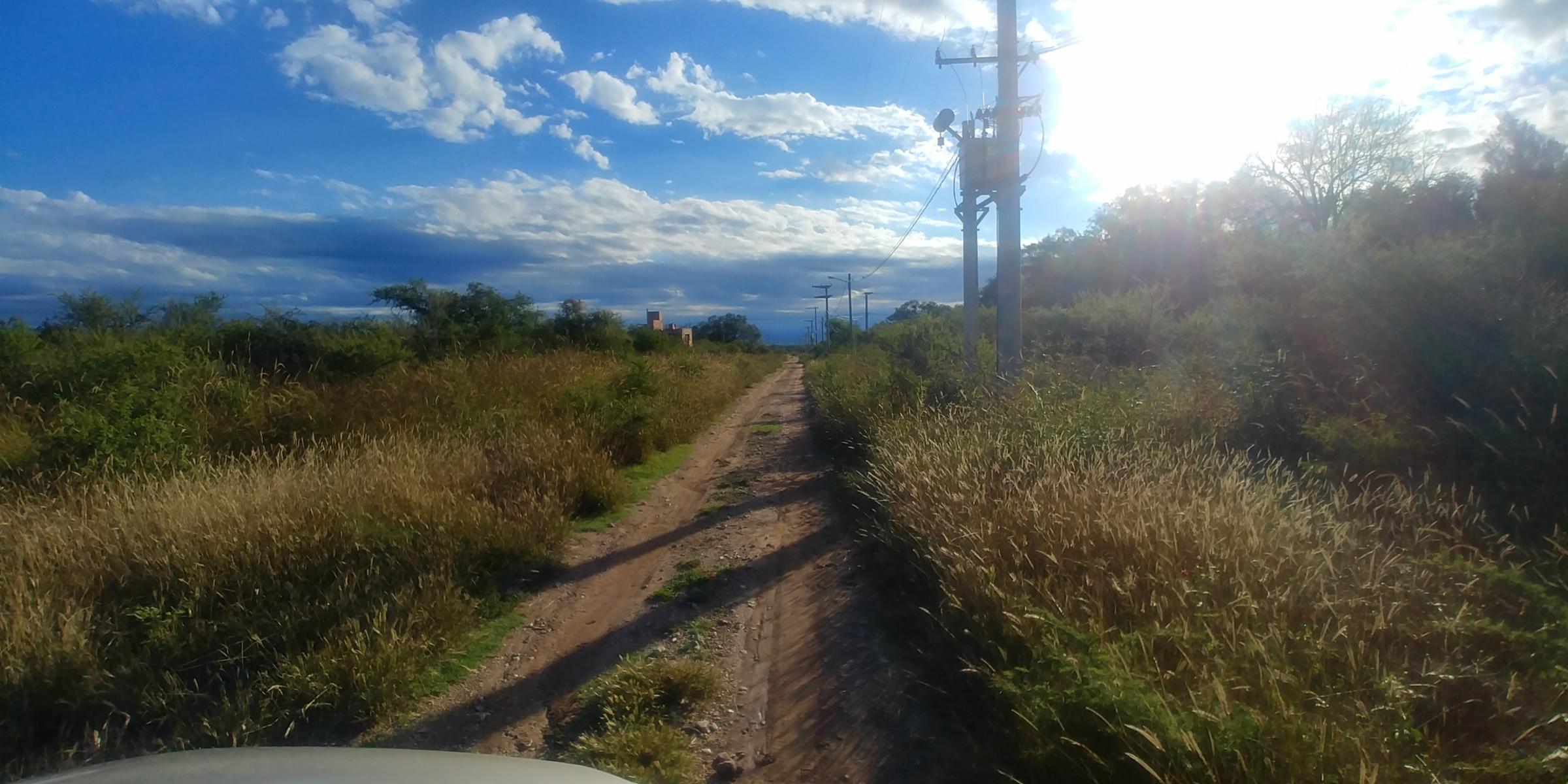 Lote para vivienda a 1 cuadra Av. Fermín Romero 880 m2