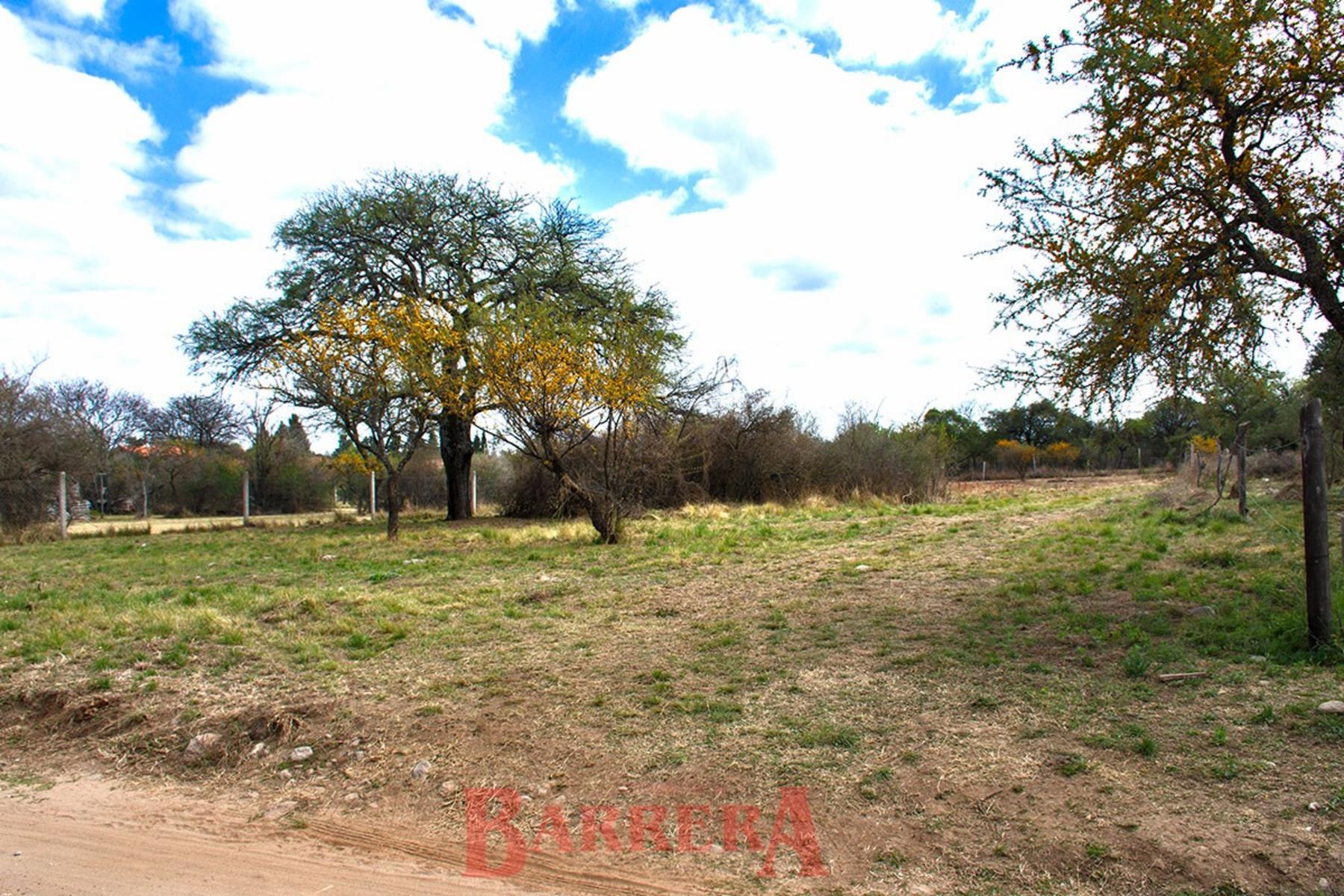 Lote muy amplio 2494 m2 Piedra Blanca abajo — foto 2
