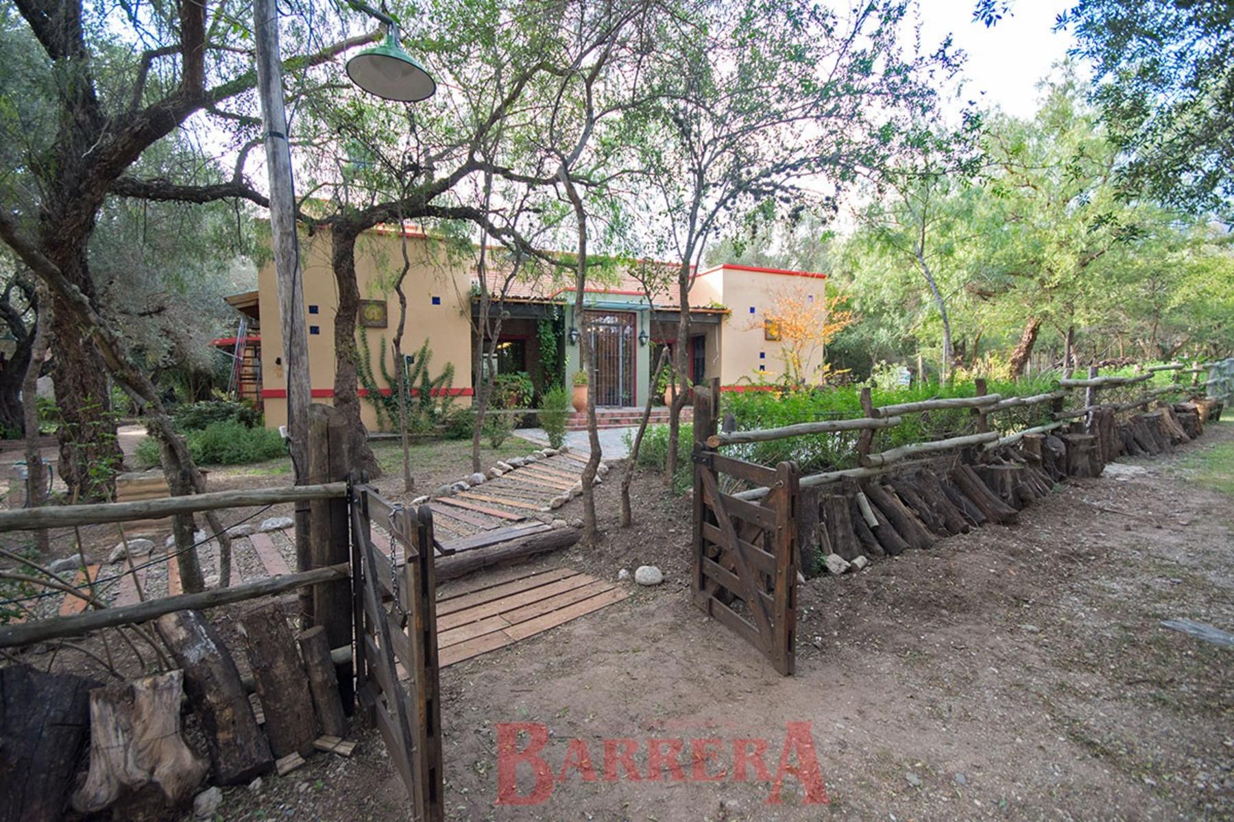 Casa Fuera de serie, 290 m2 construidos sobre lote 5386 m2