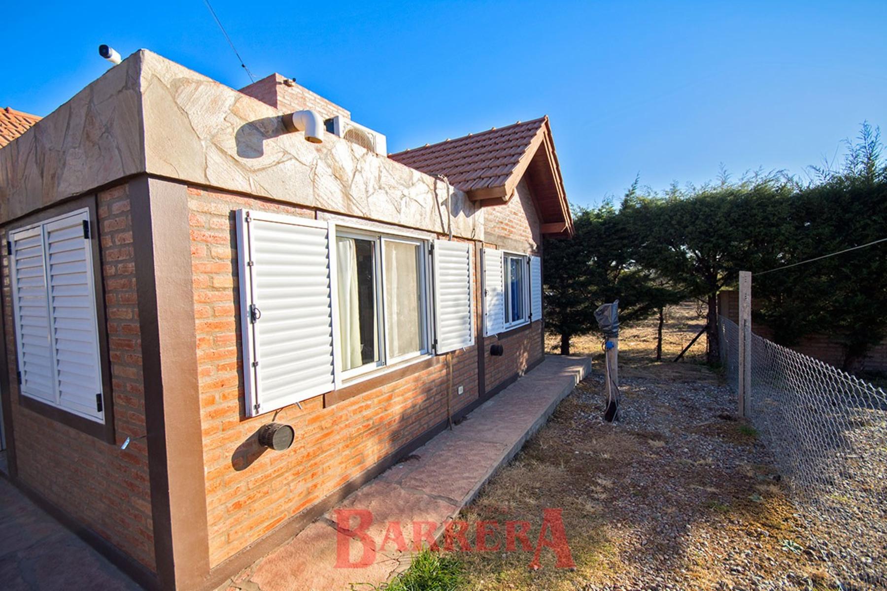 Casa y galpón sobre lote 3287 m2 — foto 3