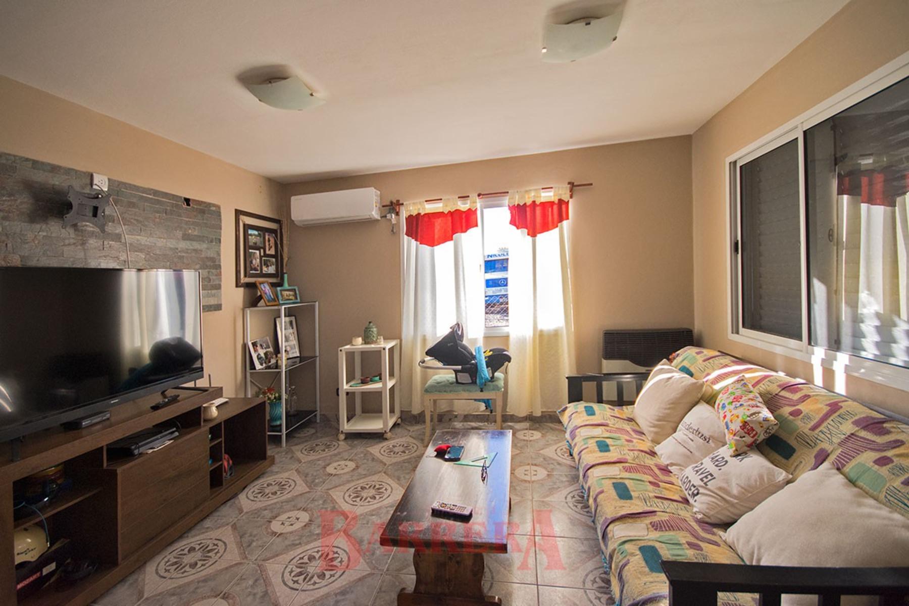 Casa y galpón sobre lote 3287 m2 — foto 4