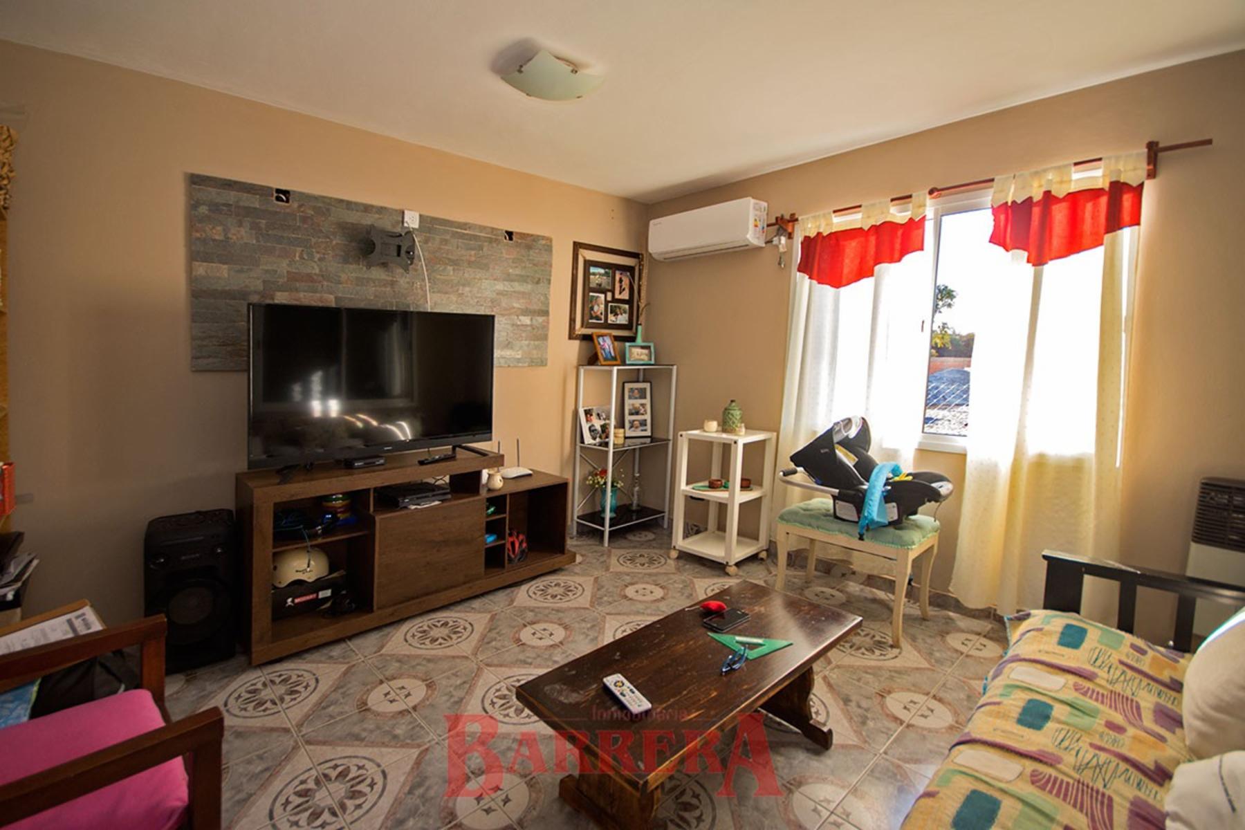 Casa y galpón sobre lote 3287 m2 — foto 5