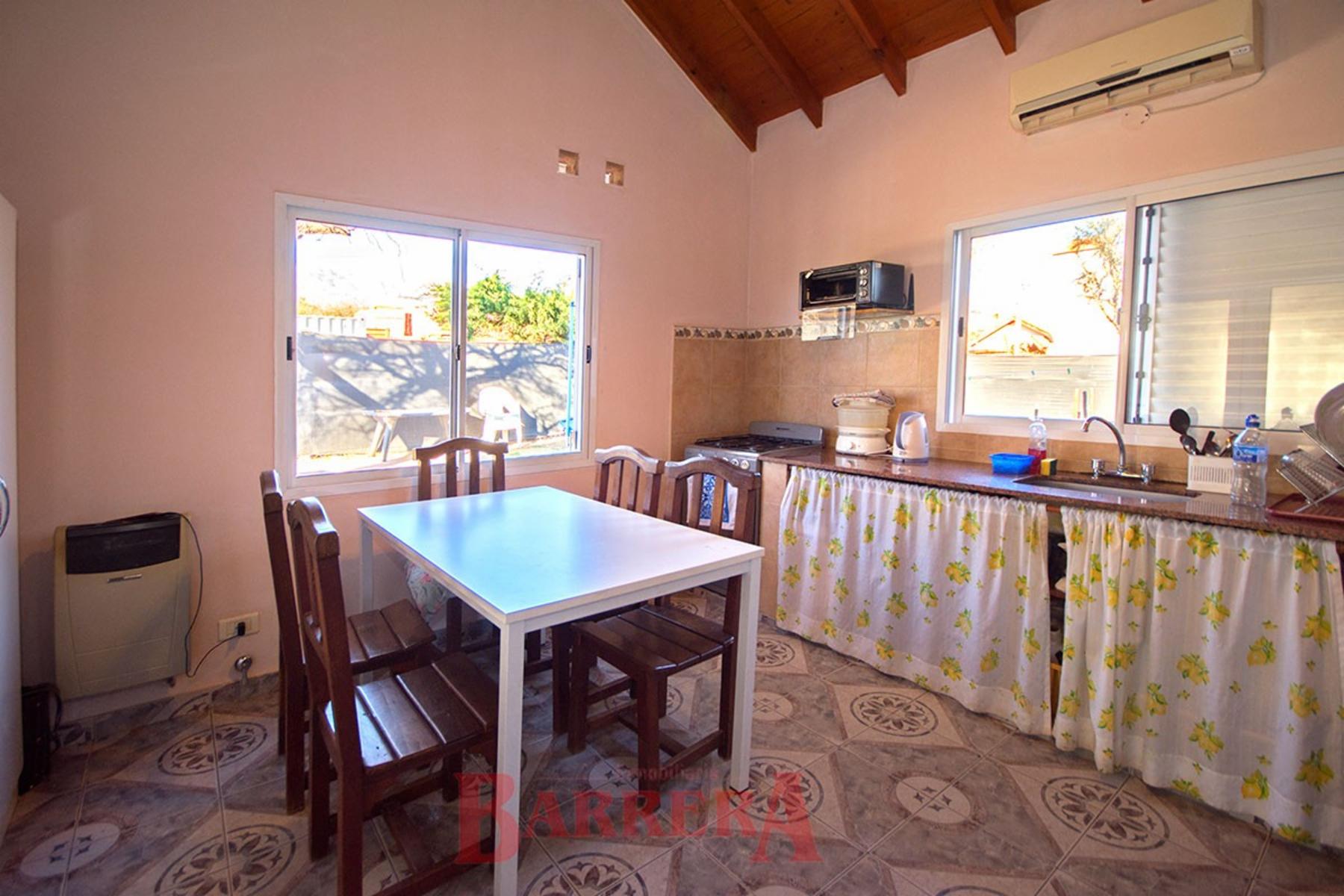 Casa y galpón sobre lote 3287 m2 — foto 6