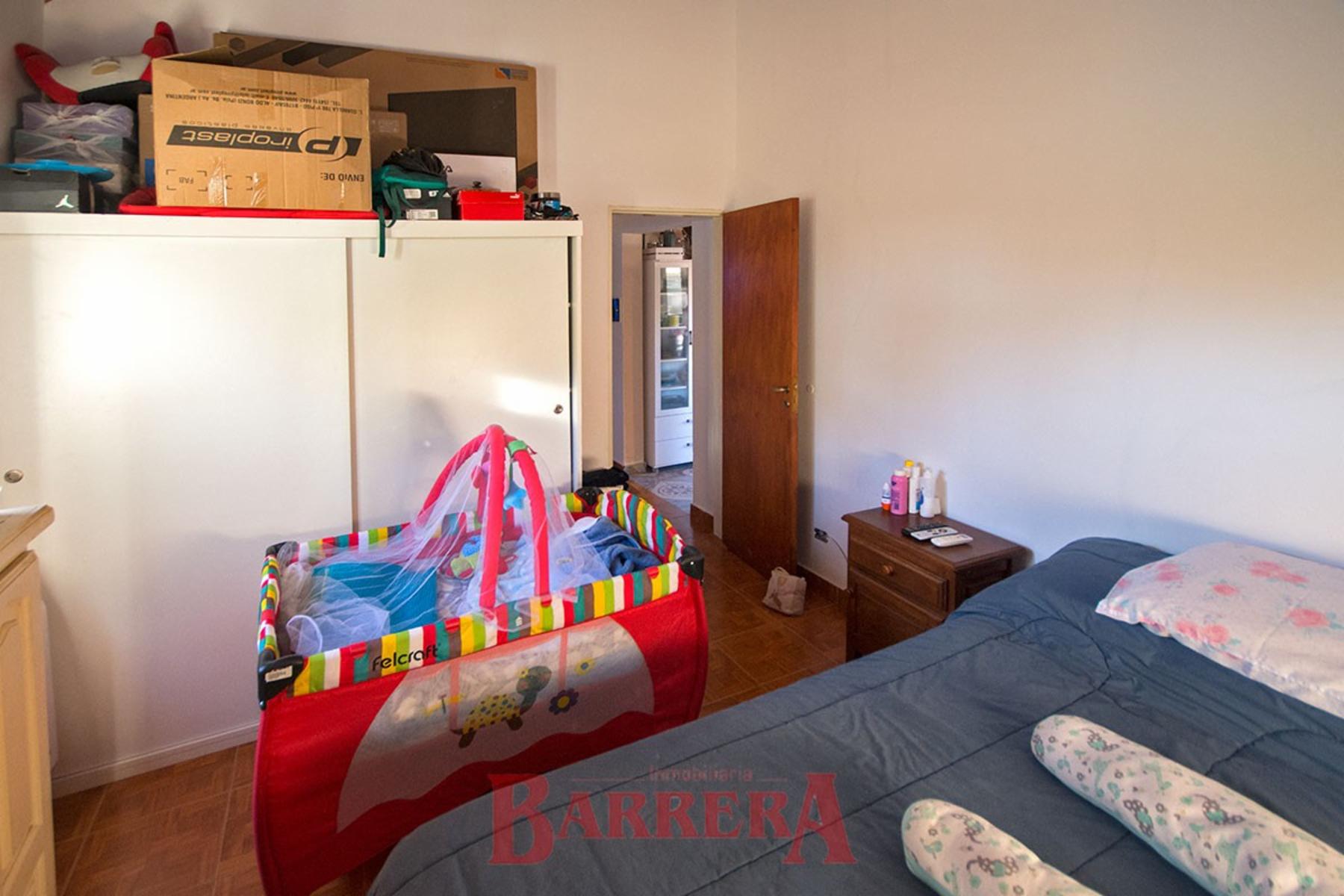 Casa y galpón sobre lote 3287 m2 — foto 9