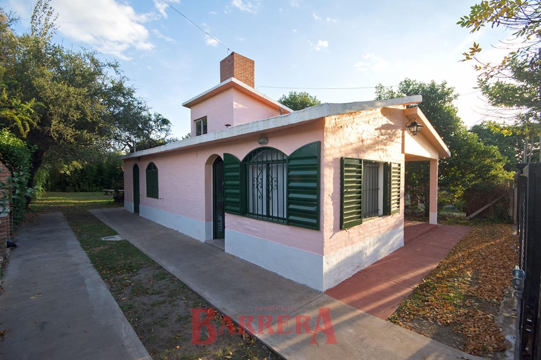 Casa 4 cuadras del centro de Villa de Merlo sobre lote 449 m2 lote plano, excelentes vistas
