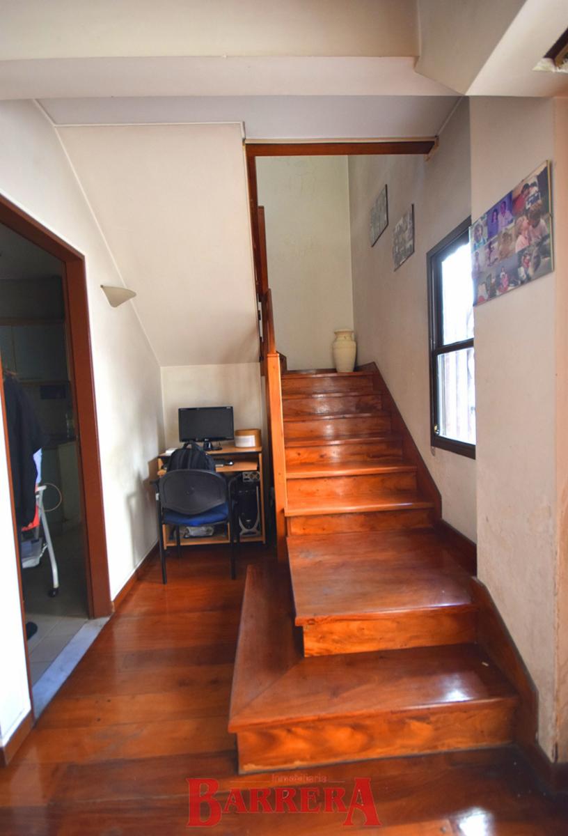 Casa en lote propio 5 ambientes - 7