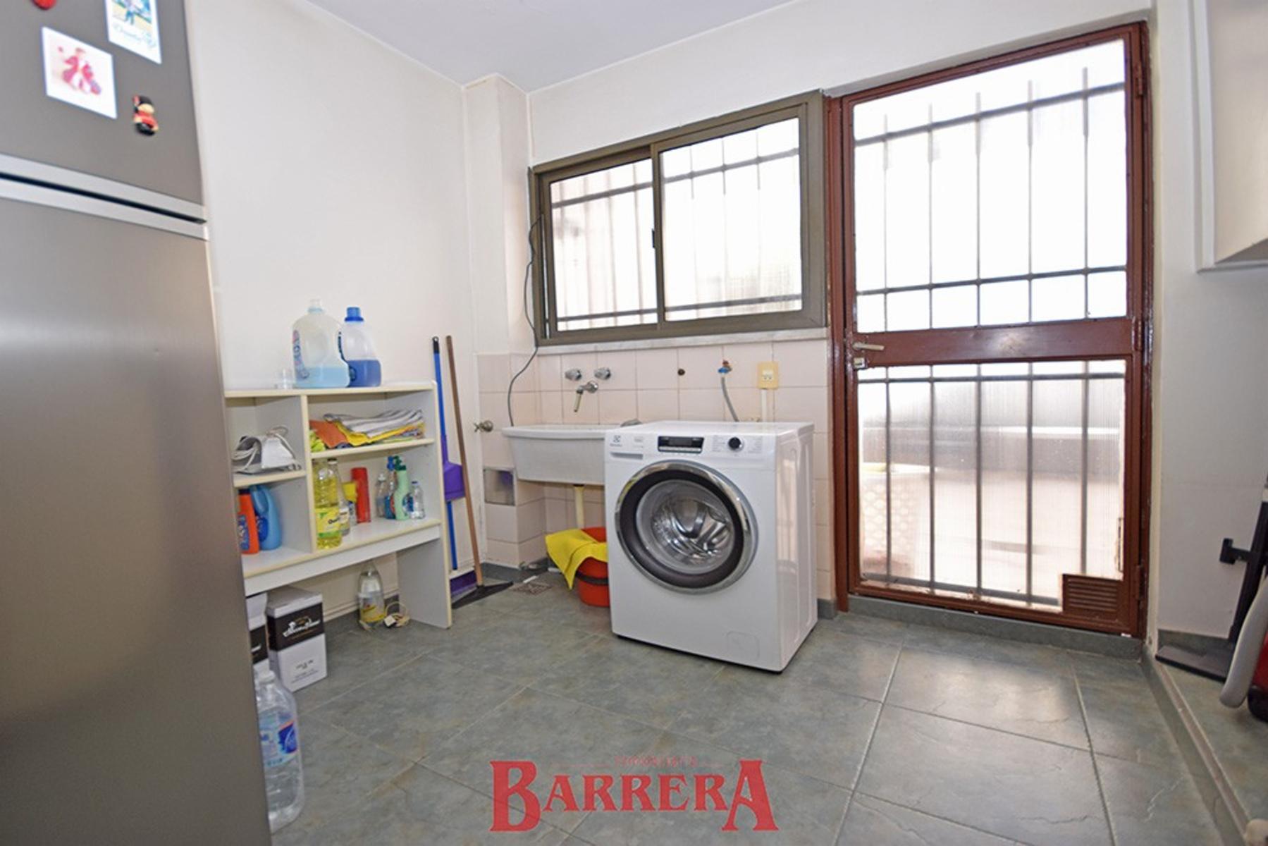 Casa en lote propio 5 ambientes - 23