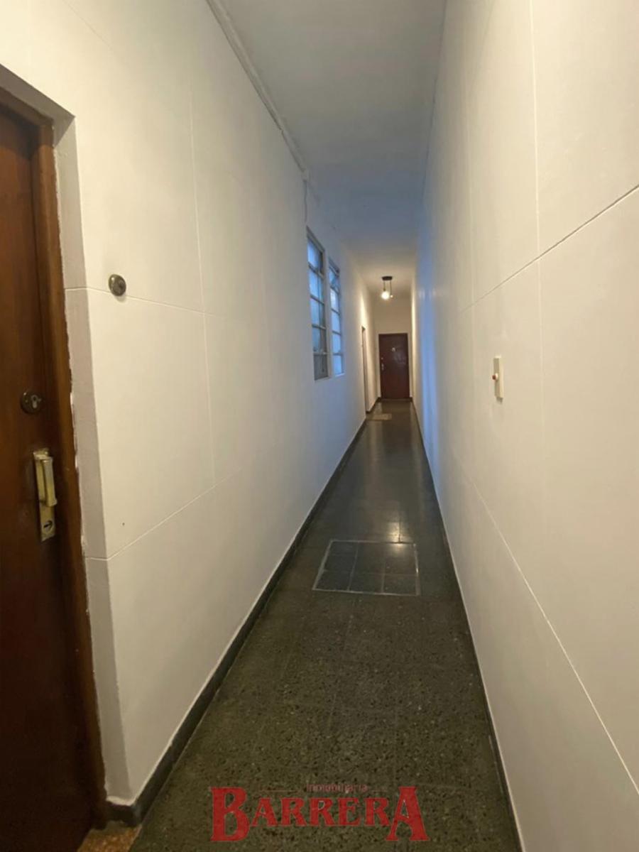 Departamento 2 ambientes con dos patios — foto 2