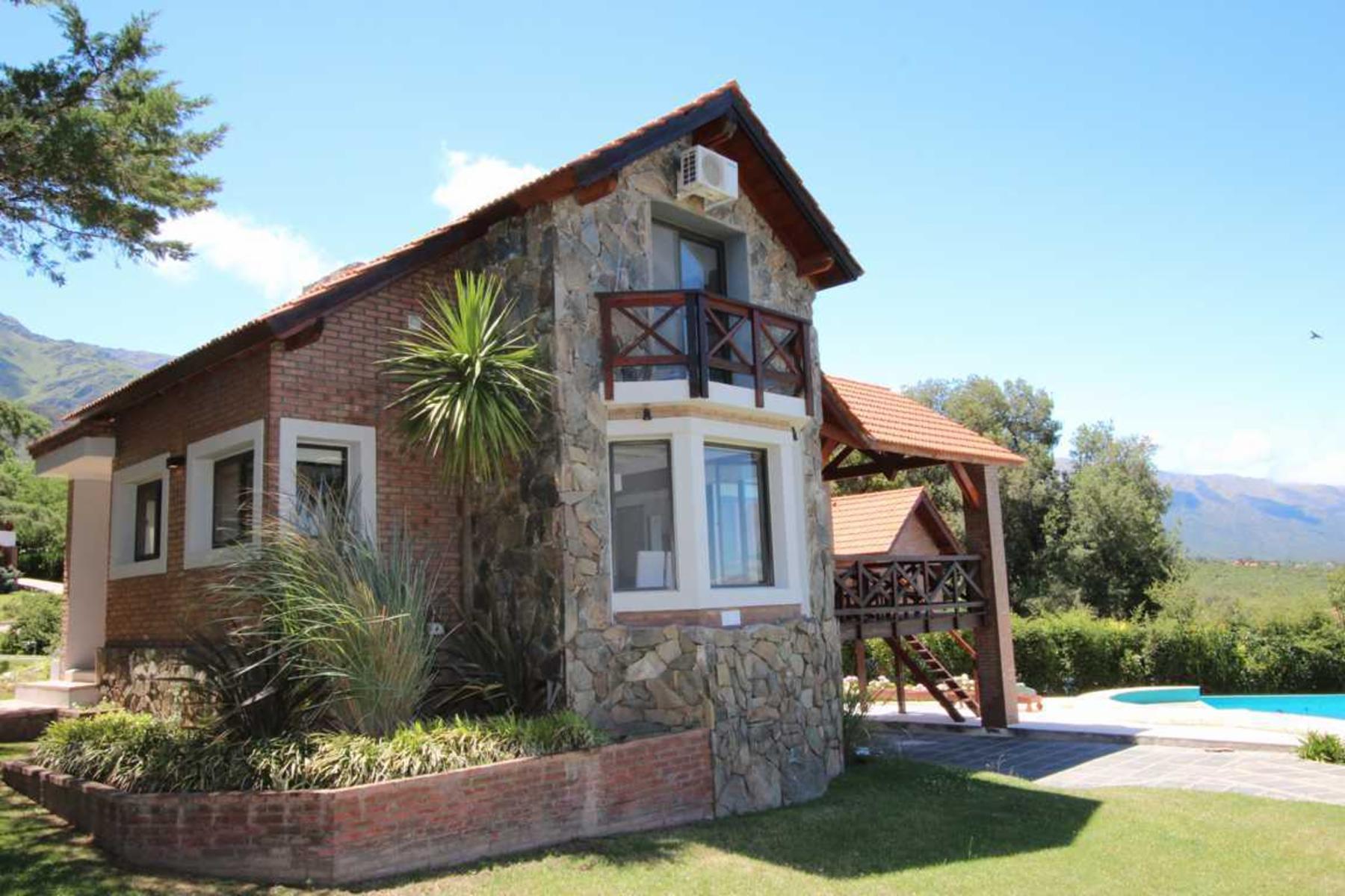 Country Chumamaya, Casa Volpini, 187 m2 sobre lote 798 m2