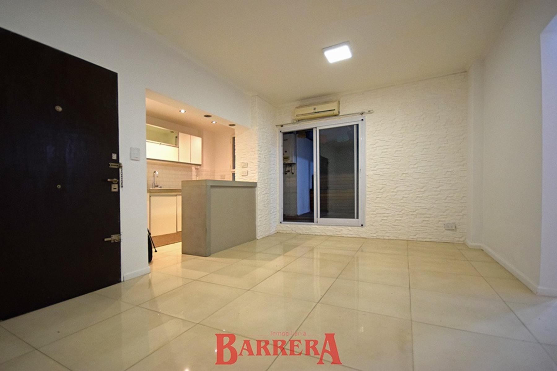Dos ambientes con patio refaccionado a nuevo — foto 2