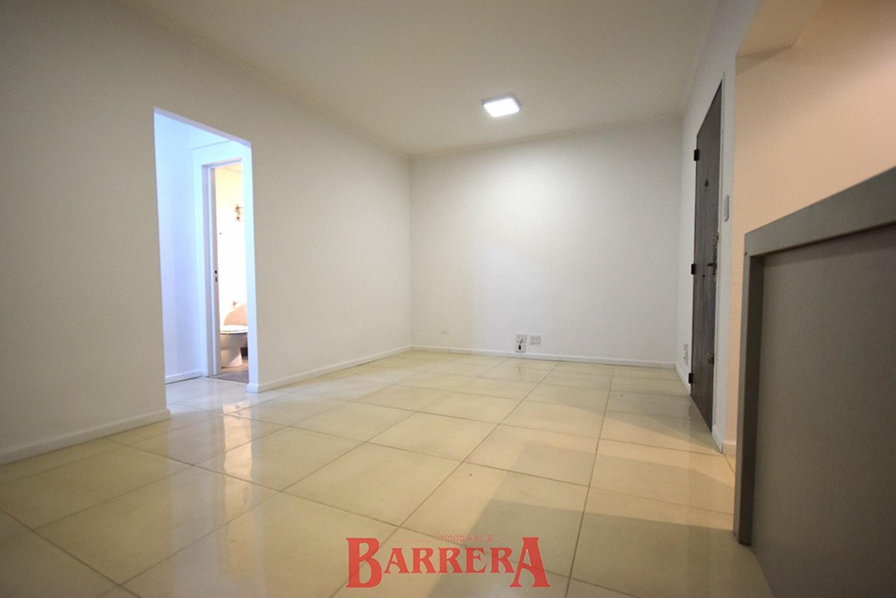 Dos ambientes con patio refaccionado a nuevo — foto 4
