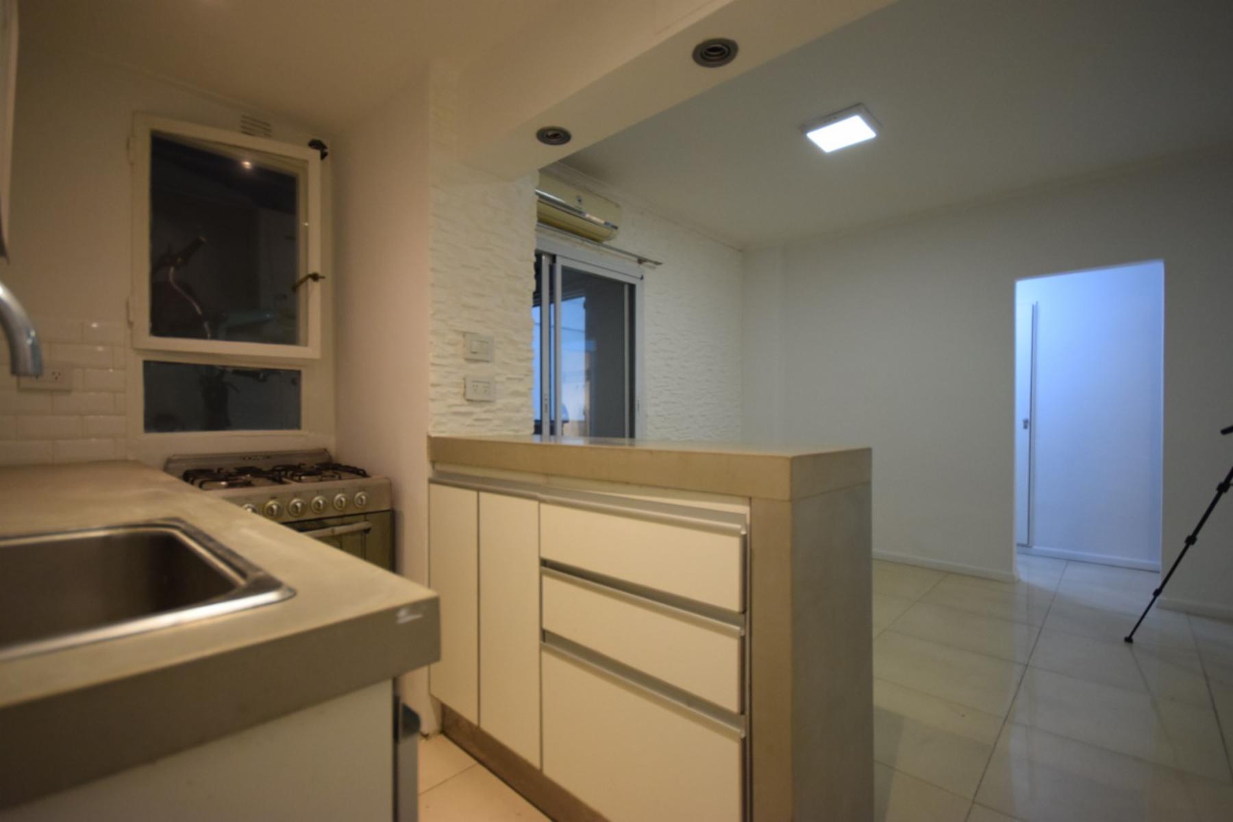 Dos ambientes con patio refaccionado a nuevo — foto 6