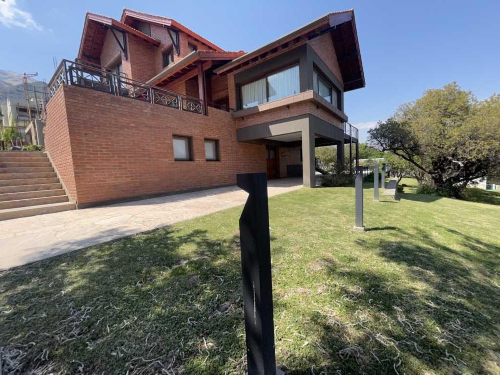 Country Chumamaya, Casa Rosario, 444 m2 cub. s/ lote 705 m2 — foto 2