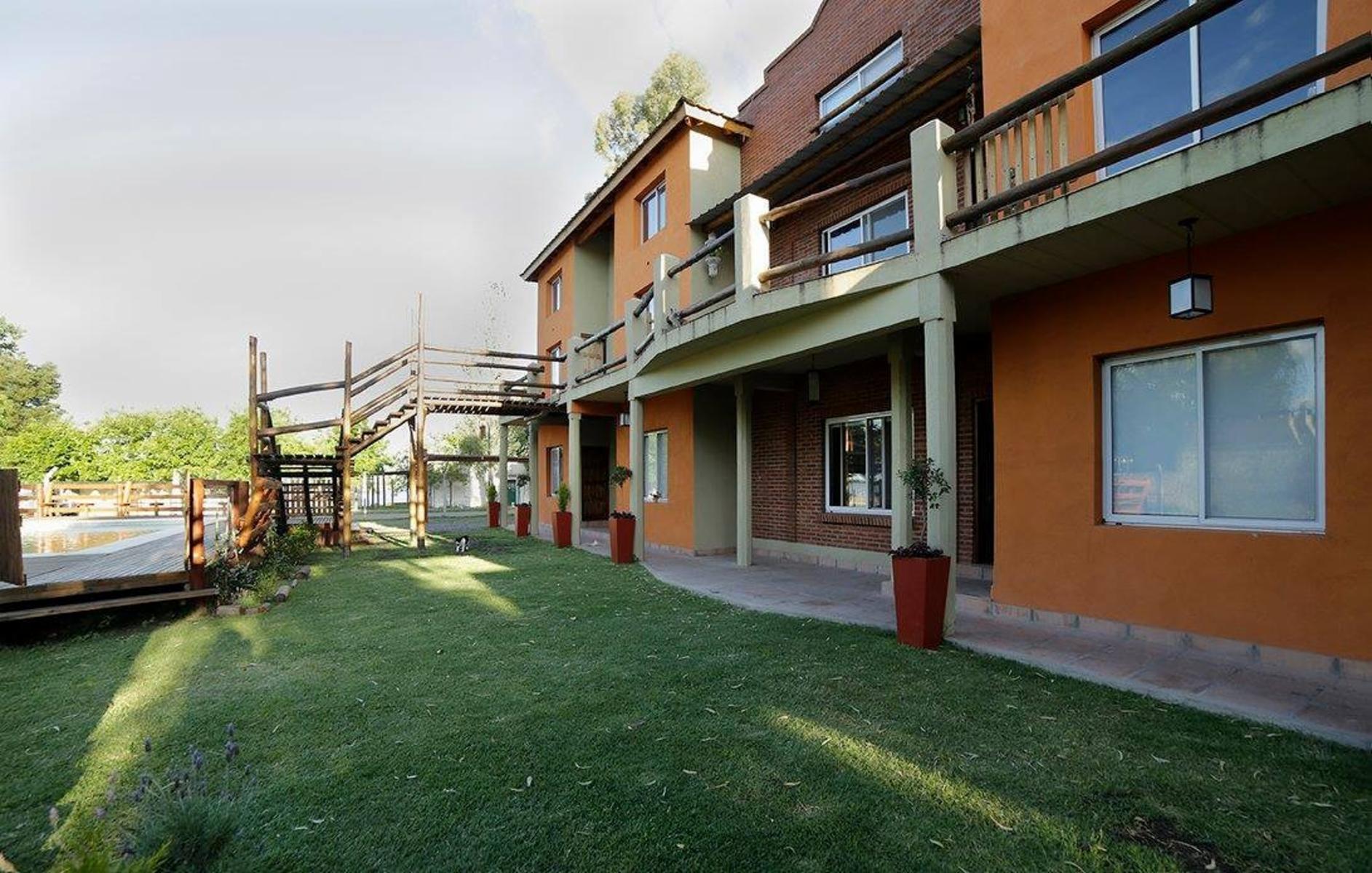 Excelente Complejo Habitacional en San Miguel del Monte - 6