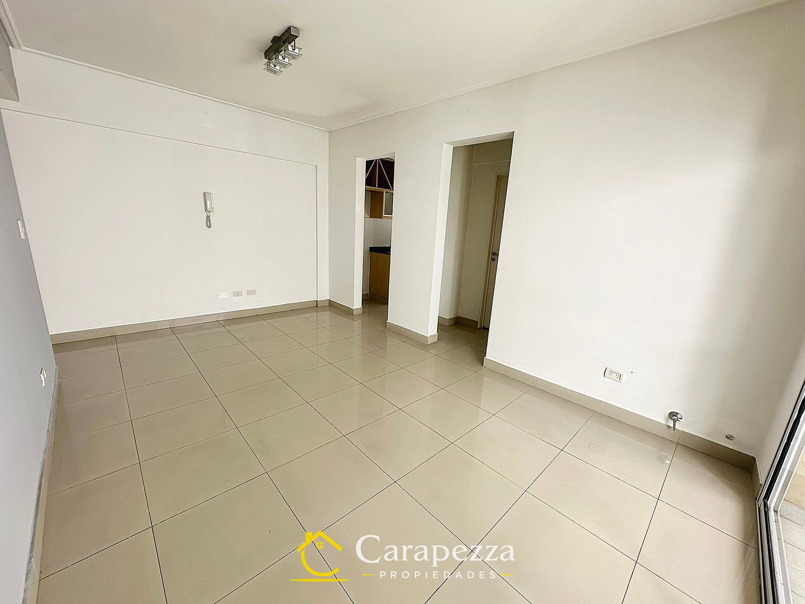 Departamento 2 Amb con Cochera en Alquiler en Martin Coronado — foto 3