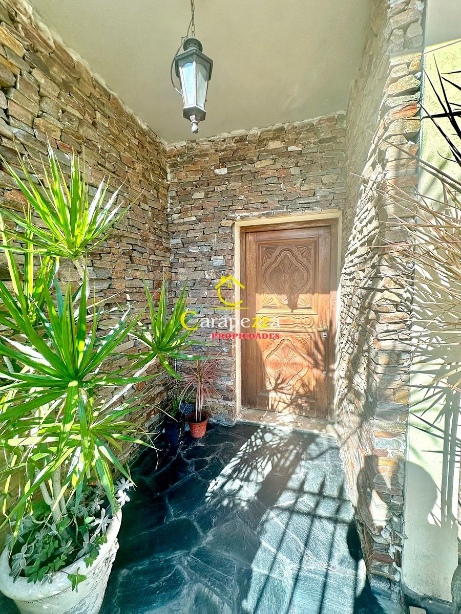 Casa 4 Amb + Local en Venta en Villa Bosch — foto 7