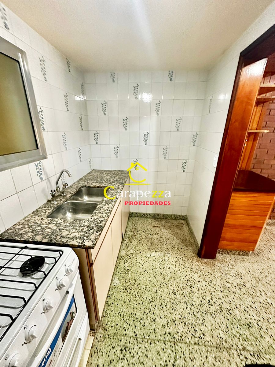 Departamento 1 Amb Amplio Divisible con Cochera en Villa Libertad - 9