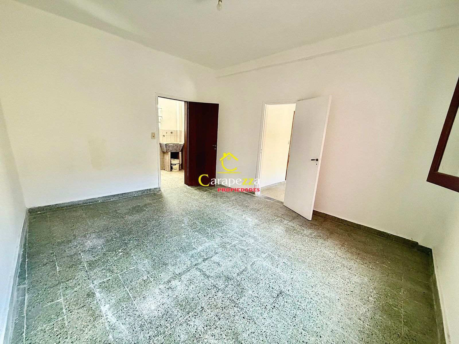 Casa 3 Amb + Galpón + Dpto 1 amb en Venta en Villa Bosch - 13