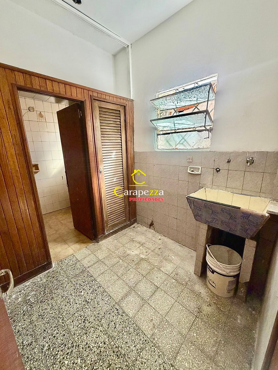 Casa 3 Amb + Galpón + Dpto 1 amb en Venta en Villa Bosch - 17