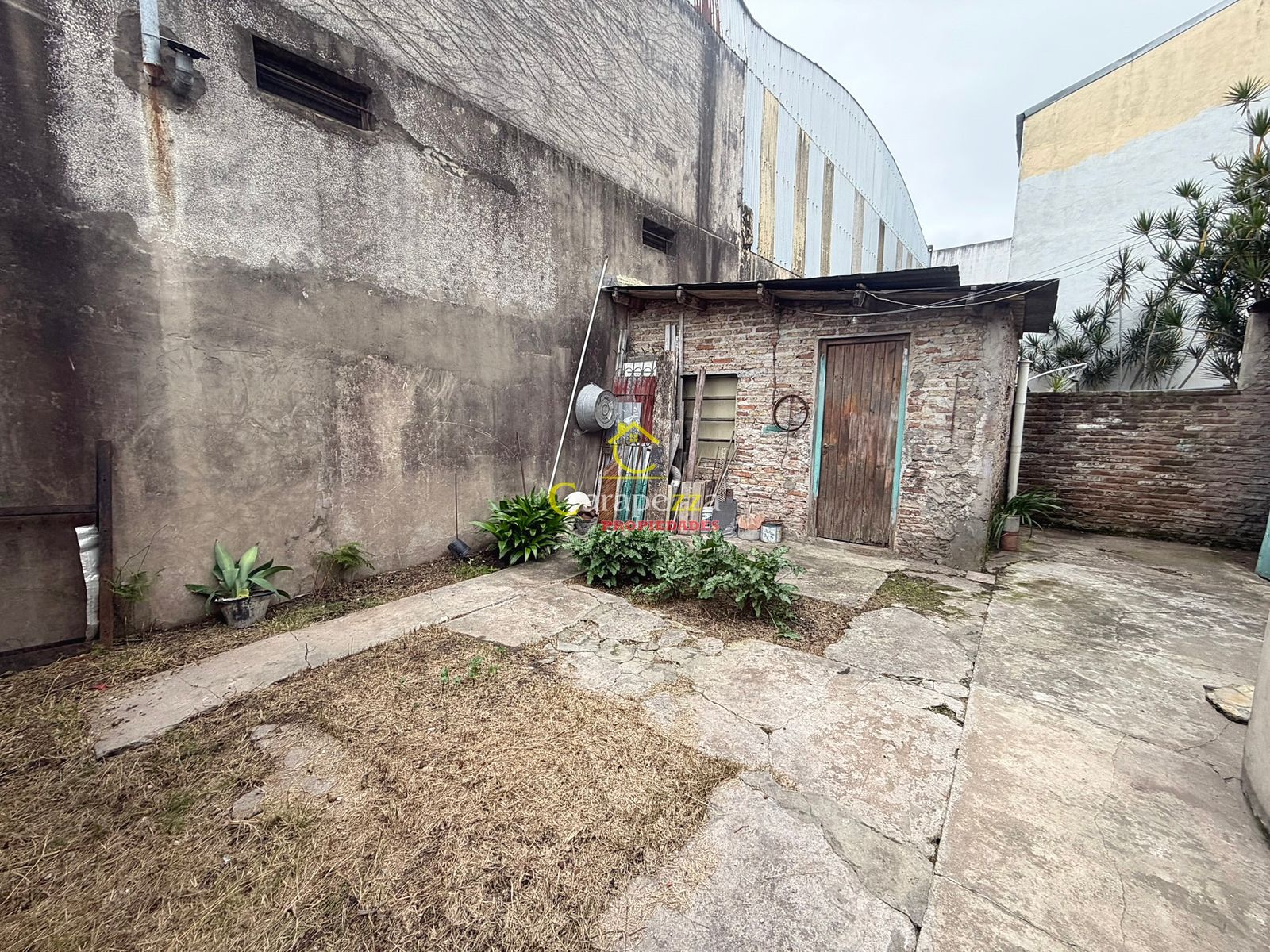 Venta 2 Propiedades en Block en Martin Coronado - 33