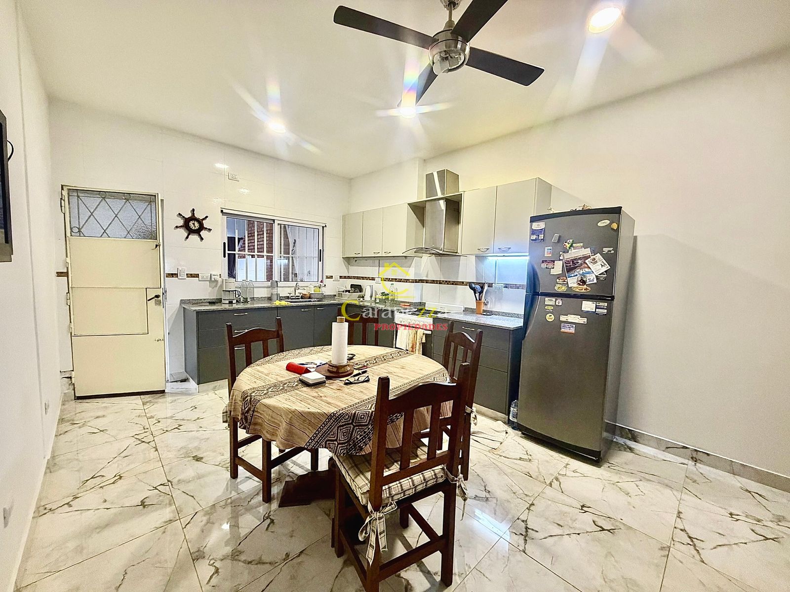 Venta Hermosa Casa 3 Amb en Caseros - 7