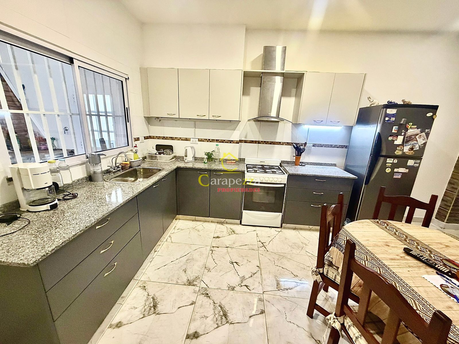 Venta Hermosa Casa 3 Amb en Caseros - 10
