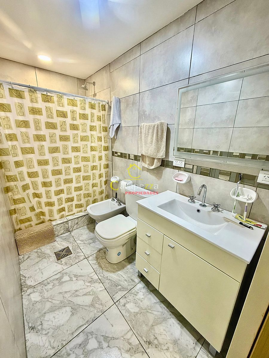 Venta Hermosa Casa 3 Amb en Caseros - 12