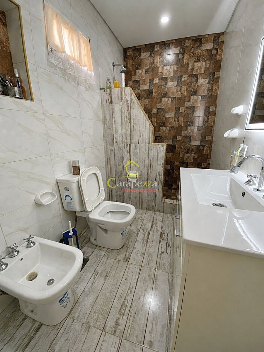 Venta Hermosa Casa 3 Amb en Caseros - 18