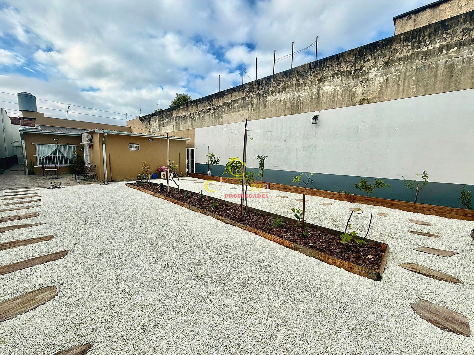 Venta Hermosa Casa 3 Amb en Caseros - 28