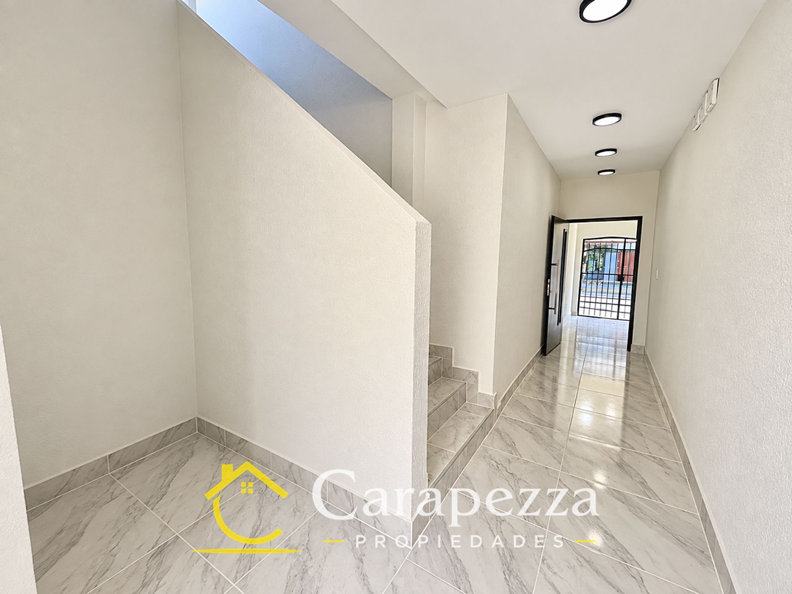 Oficina Comercial / Local En 1° Piso en Alquiler en Villa Bosch - 12