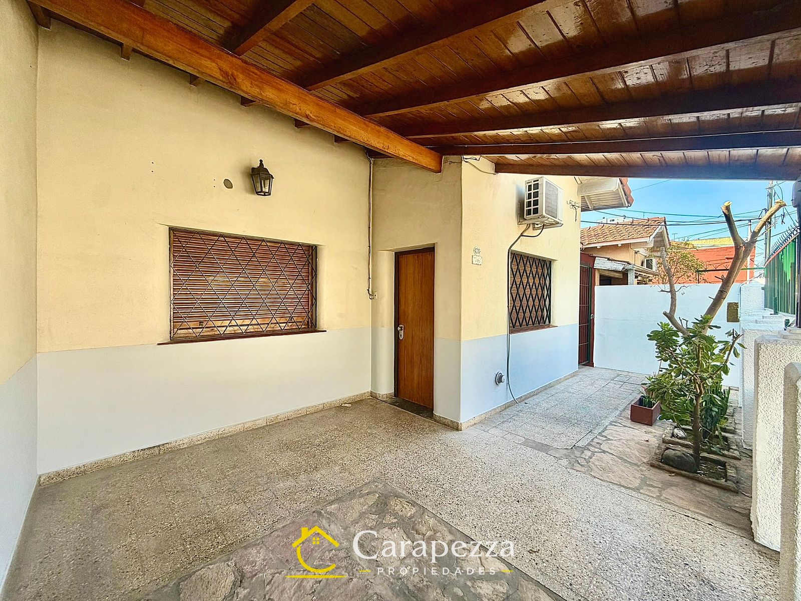 Casa 4 Amb en Venta en Caseros - 3
