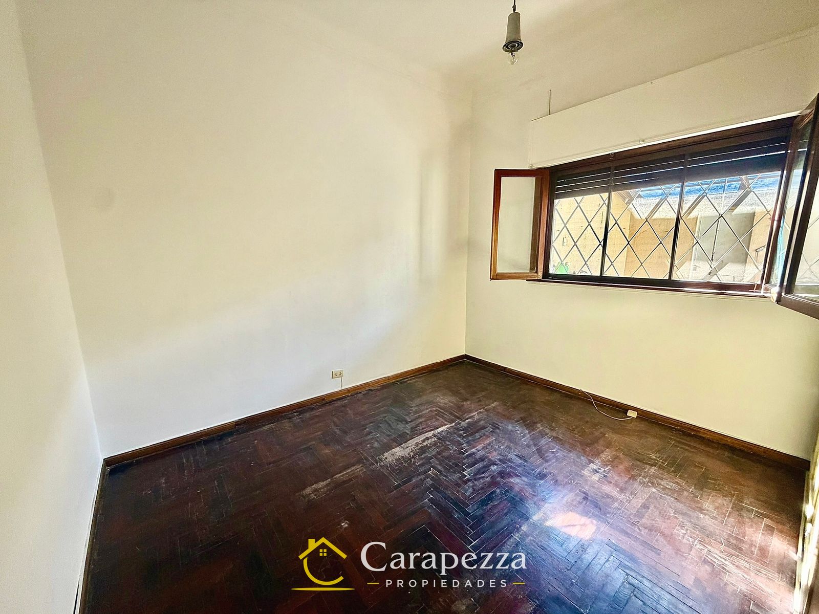 Casa 4 Amb en Venta en Caseros - 15